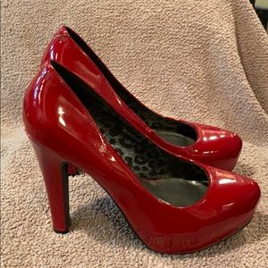Red Guess Platform Heels Size 8